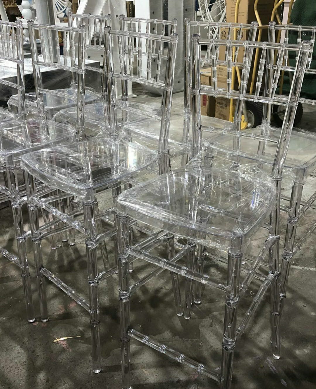 17b54d_29178db34fcd477cad999335dfbe2a0cmv2.jpg Clear Tiffany Chair - Image 1