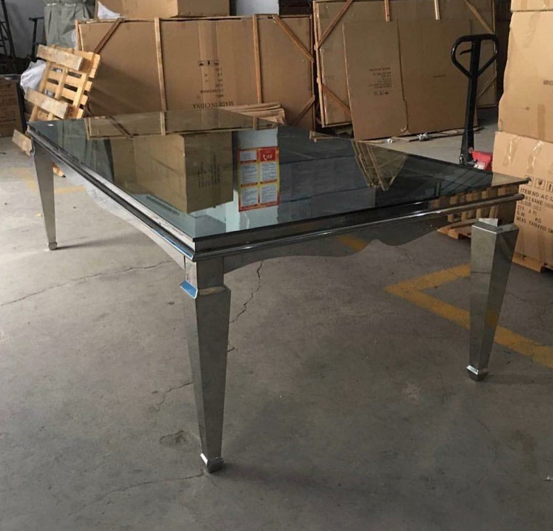 17b54d_2b50ede3476848faab3bea9a8c618248mv2.jpg Glass Table - Image 1